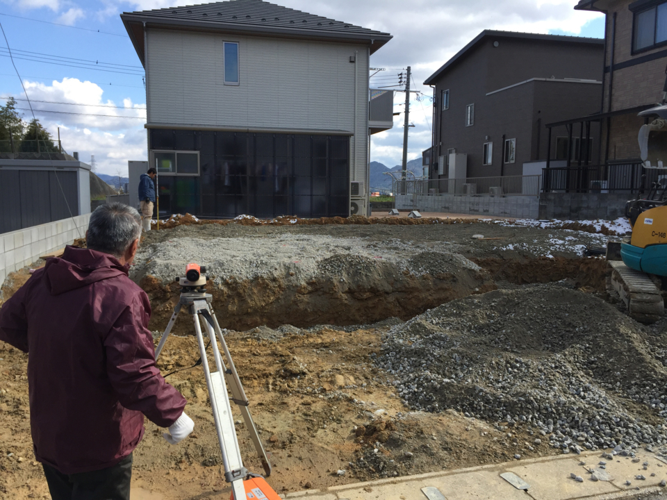 基礎工事中