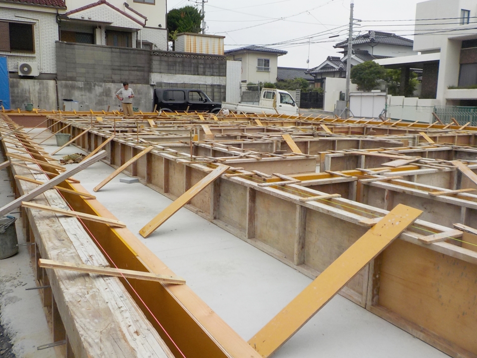 基礎立ち上がり部分コンクリート打設