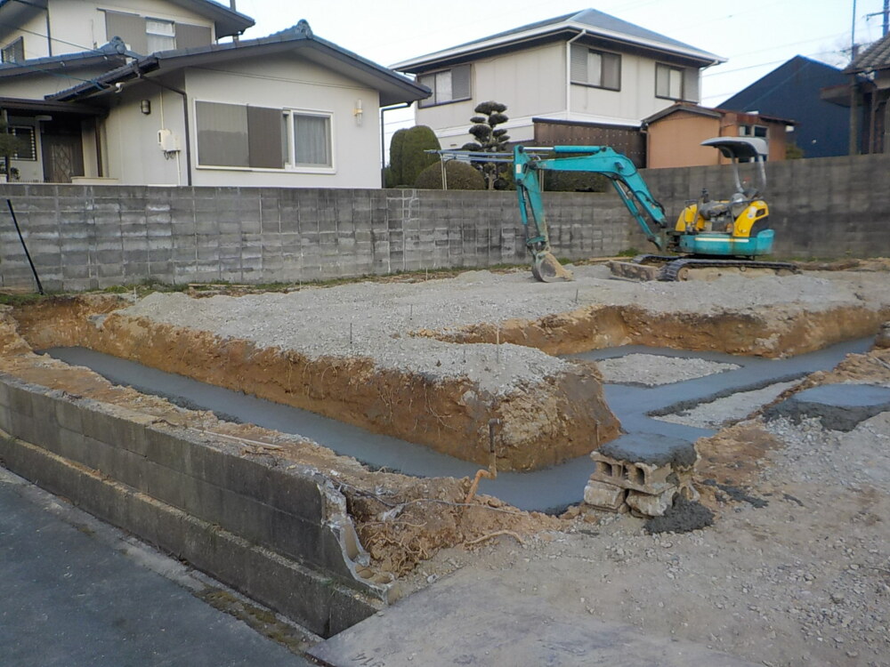 砕石敷き詰め・捨てコンクリート打設